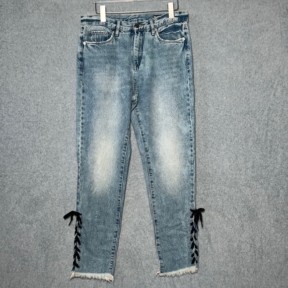 BLANK NYC High Rise Tapered Lace Up Raw Hem Jean - Picture 1 of 8